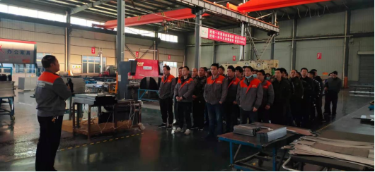 花城辦公家具有（yǒu）限公司車間早間日常